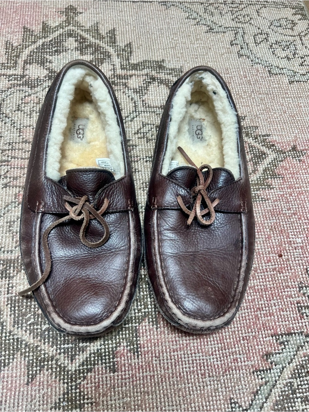 UGG Men’s Leather Sheepskin Slippers Size 12 Brown Moccasin Loafers